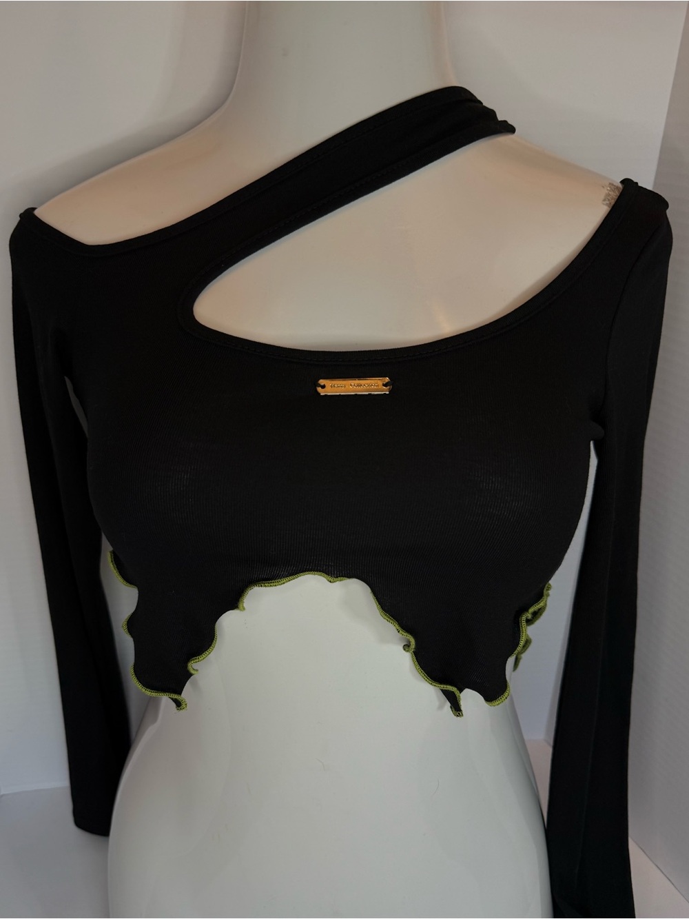 Black Asymmetric Cutout Long Sleeve Crop Top with Green Trim